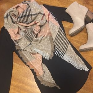 NWT Plaid Blanket Scarf Wrap BOUTIQUE